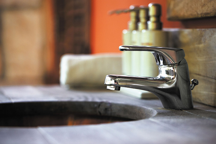 A2B Plumbers are able to fix any leaking taps you may have in Clapham. 